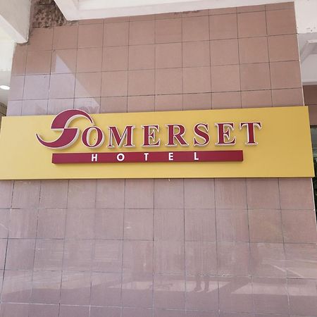 Somerset Hotel Miri Exterior foto